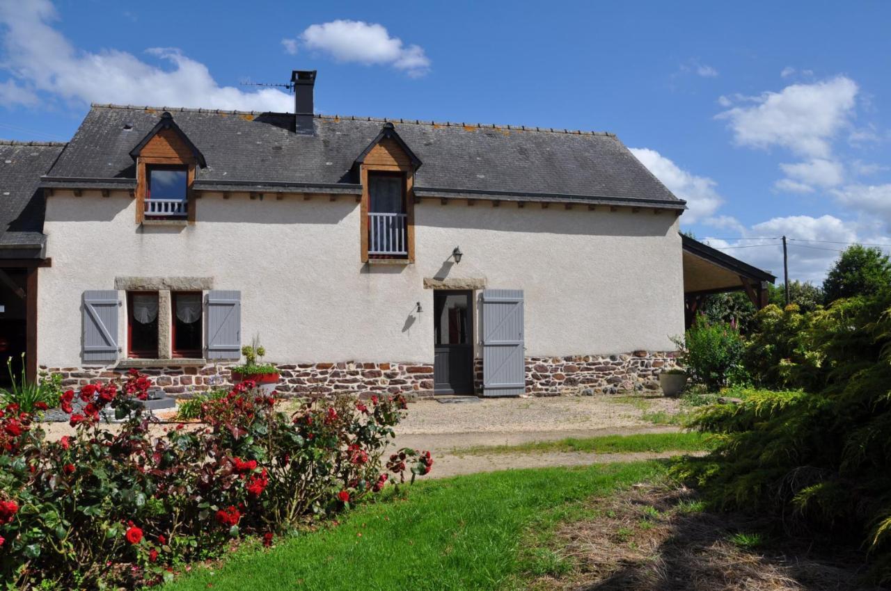 Perrault Gites Loscouet-sur-Meu ภายนอก รูปภาพ