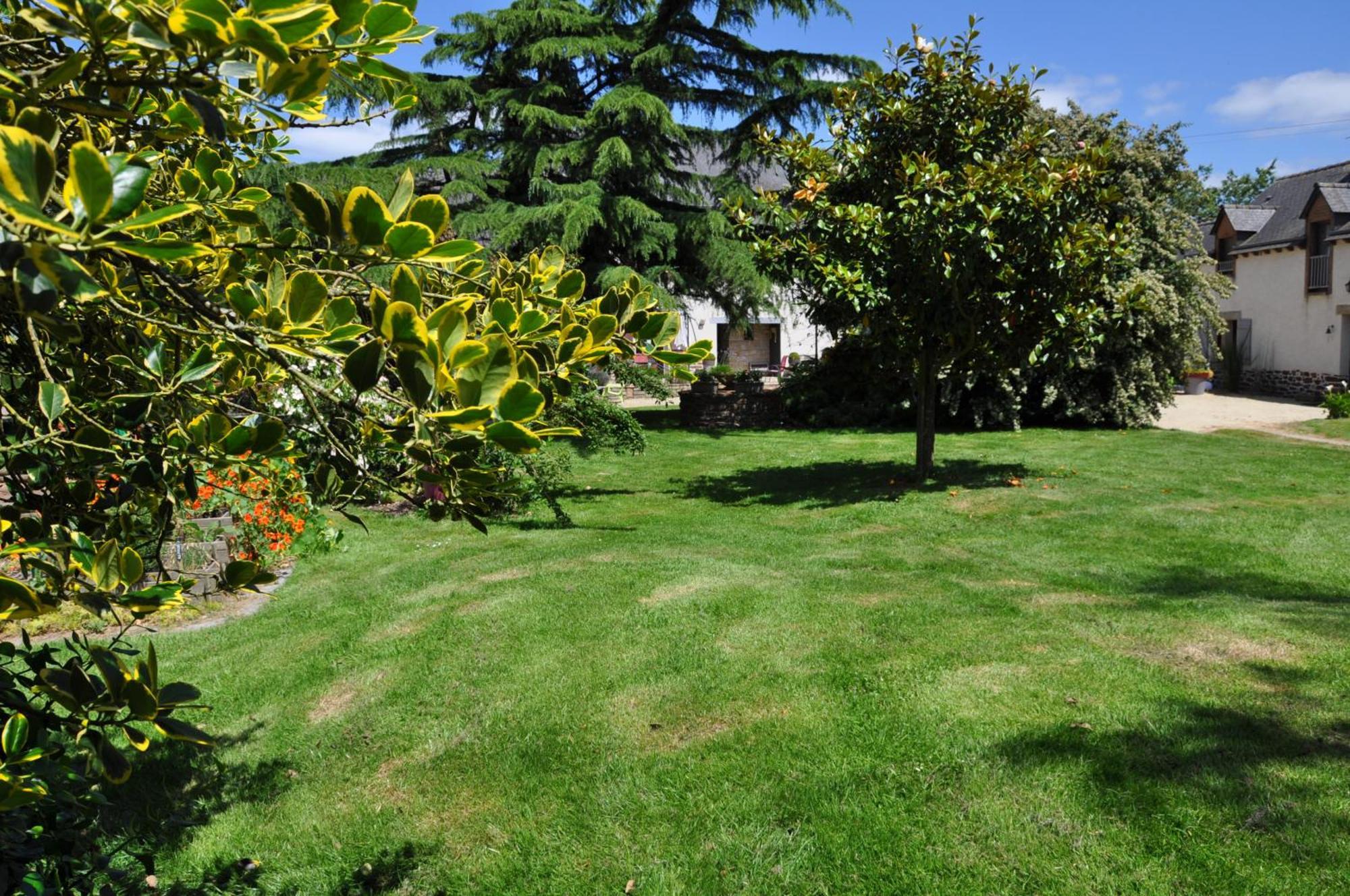 Perrault Gites Loscouet-sur-Meu ภายนอก รูปภาพ
